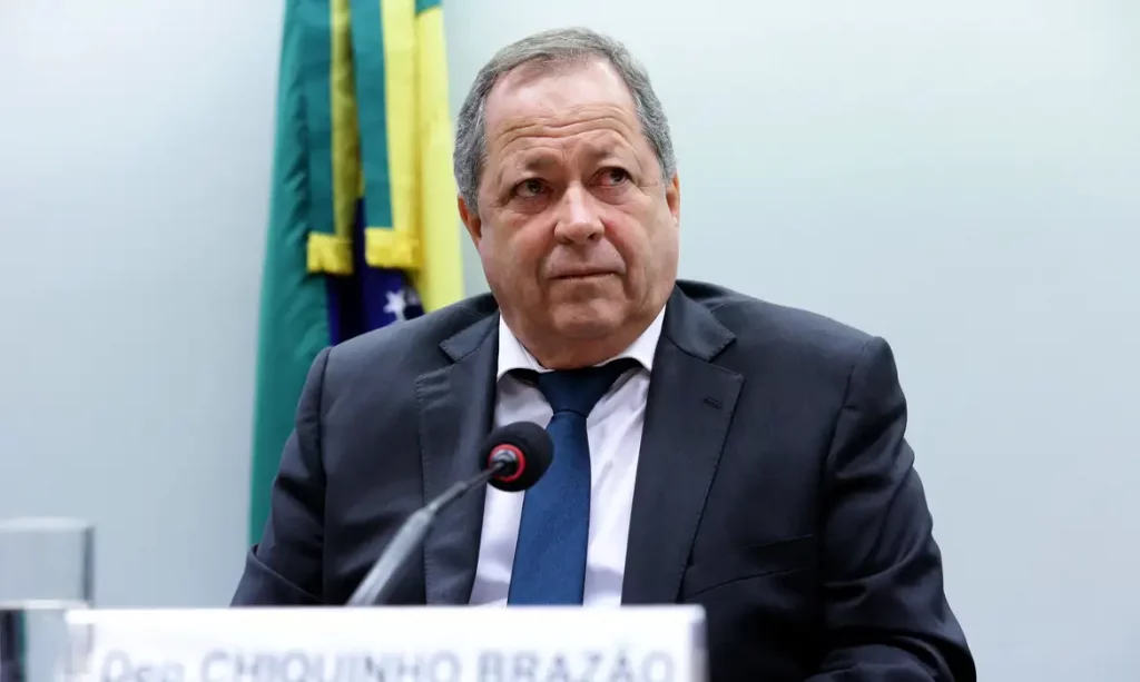 Relator da CCJ defende manter prisão do deputado Brazão