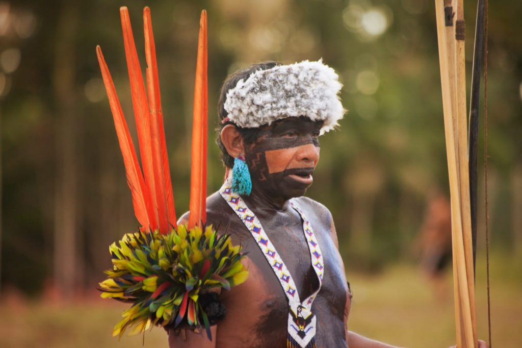 Campinas Decor recebe a exposição  “Origens”, com fotos e artefatos indígenas