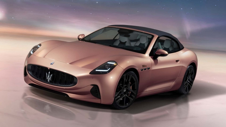 Novo conversível Maserati GranCabrio Folgore é 100% elétrico