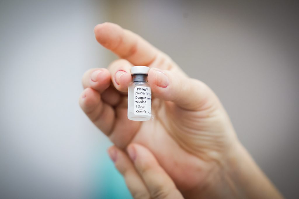 Vacina contra dengue começa a ser aplicada quinta-feira