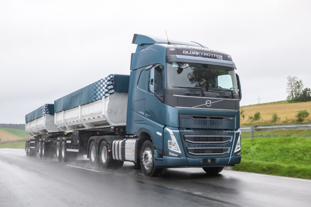 Volvo produz caminhão FH movido a 100% biodiesel