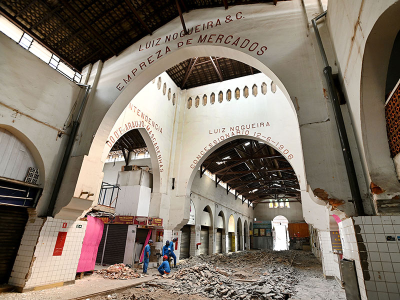 Após demolições, começam as obras da nova estrutura do Mercadão