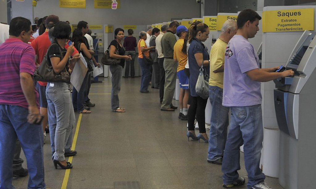 Agências bancárias fecham nesta quinta e voltam a funcionar na sexta