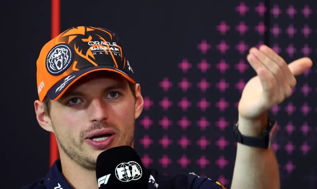 Max Verstappen não vai sair da Red Bull no ano que vem